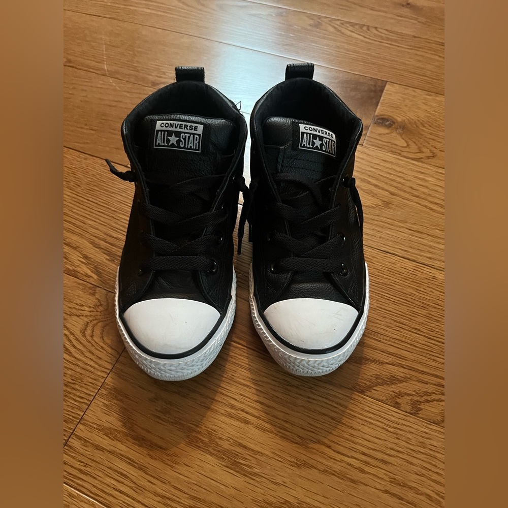 Kids converse mid top black leather size 3 (big kid)